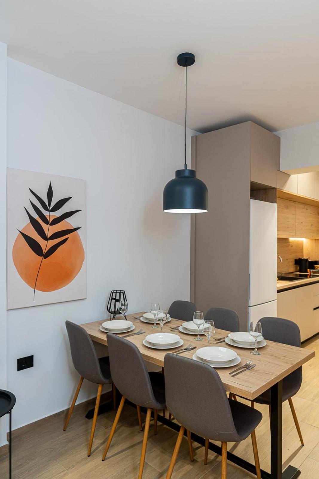 Modern 3 Bedroom Luxury Apartment Солун Екстериор снимка
