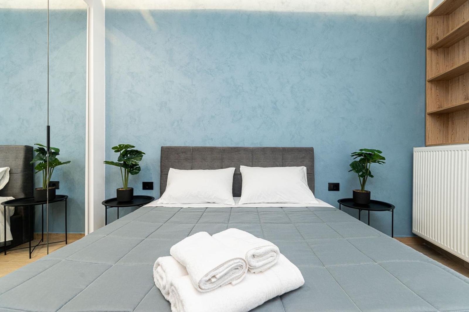 Modern 3 Bedroom Luxury Apartment Солун Екстериор снимка