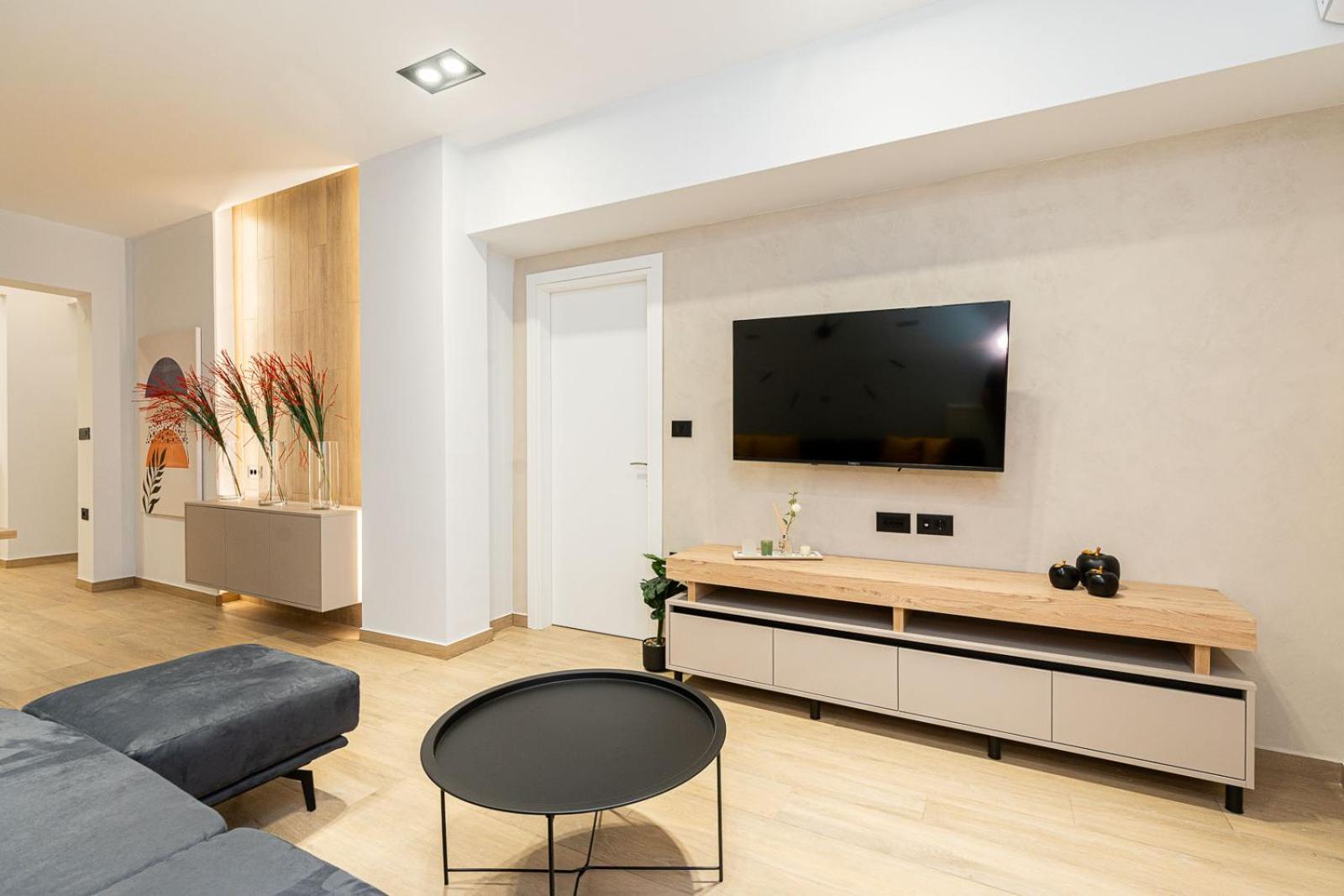 Modern 3 Bedroom Luxury Apartment Солун Екстериор снимка